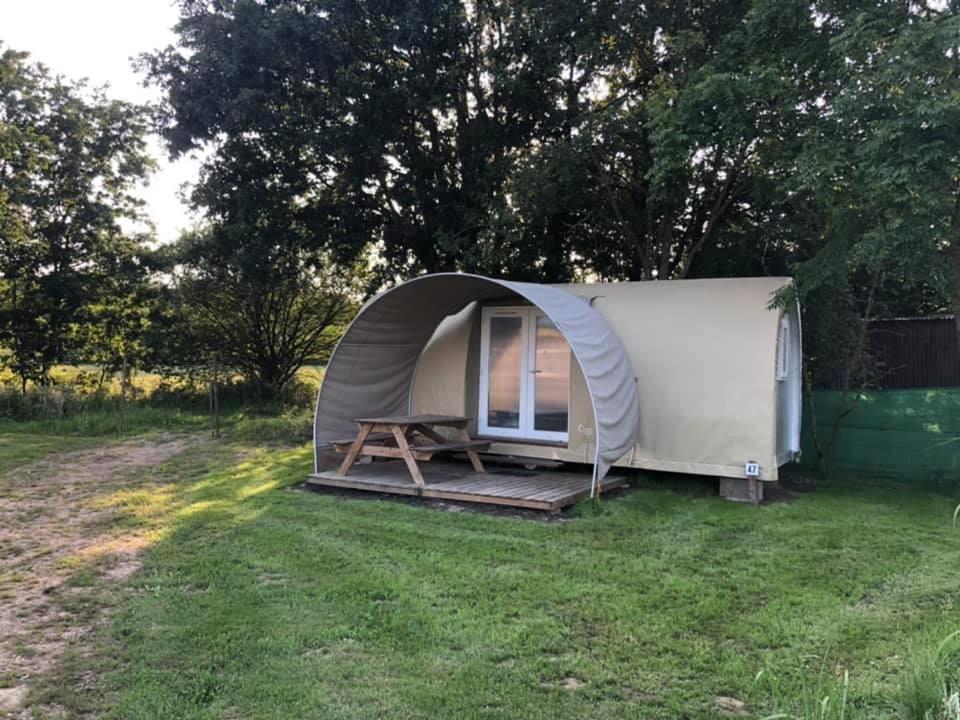 Camping Au Pre De L'Etang Sainte-Foy  ภายนอก รูปภาพ