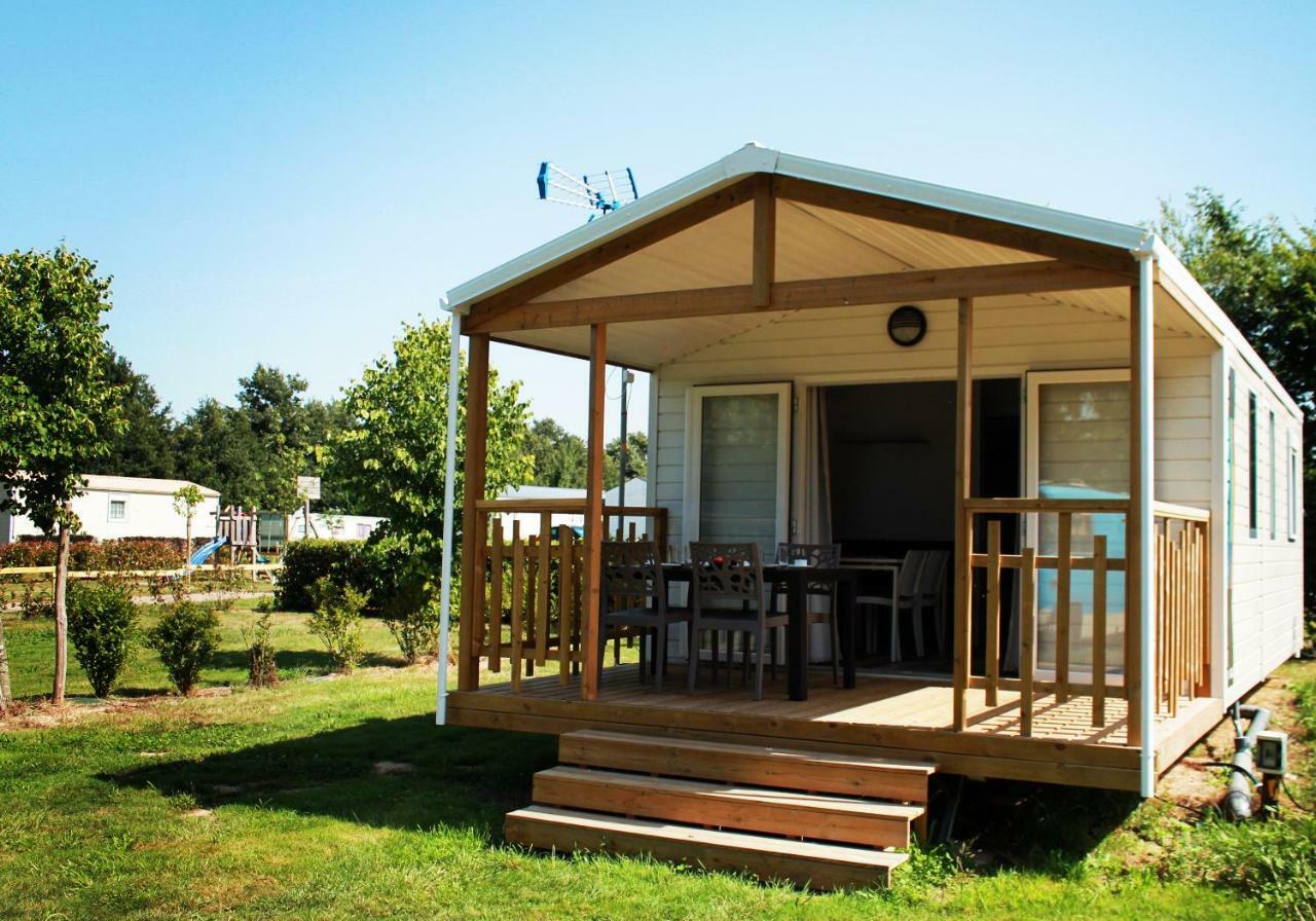 Camping Au Pre De L'Etang Sainte-Foy  ภายนอก รูปภาพ