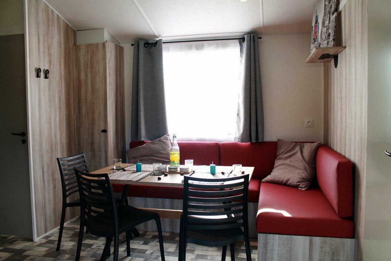 Camping Au Pre De L'Etang Sainte-Foy  ภายนอก รูปภาพ